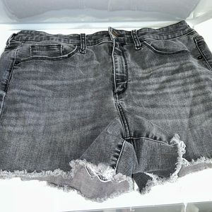 Black/Gray Universal Thread Raw Hem High Rise Midi Jean Shorts size 14 32